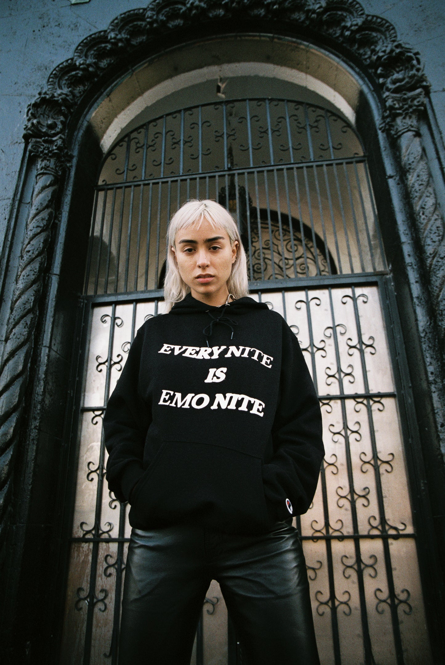 ENIEN Hoodie - Black